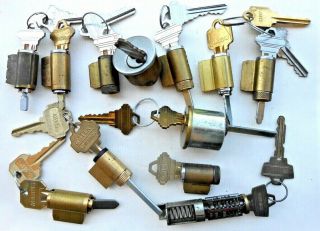 12 Locks Cylinders Schlage,  Mark,  Emtek,  Arrow.  Locksport