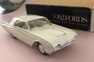 1962 Ford Thunderbird Vintage Dealer Promo Model 1/25 Scale Beige 1:25 Rare