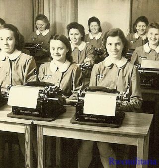 Rare Jovial Female Wehrmacht Blitzmädel Helferin Girls W/ Typewriters