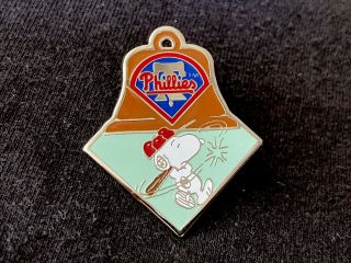 Philadelphia Phillies Pin Peanuts Pin Mlb Pin “rare” Only 500 Made