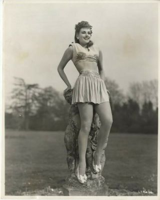 Kay Kendall Leggy Glamour Pose London Town 1946 Rare Stamped Photograph
