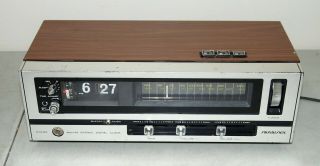 Rare Vtg Soundesign " Flip Clock " 3933 - C Fm/am Stereo Alarm Clock Radio