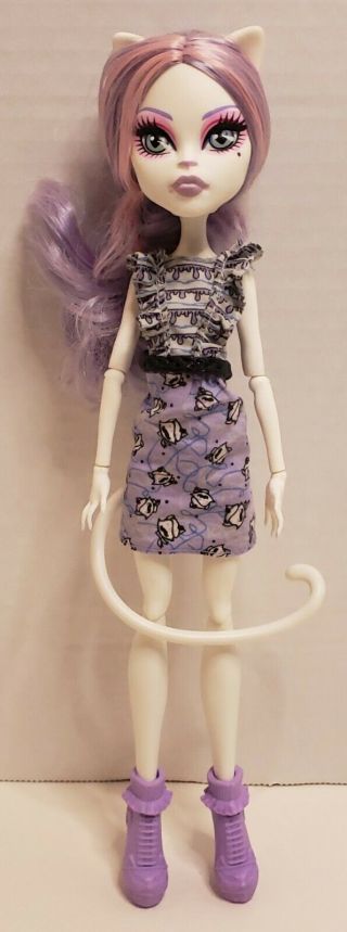 Rare 2011 Monster High Catrine Demew Ghoul Chat Doll