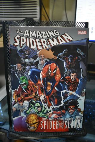 Spider - Man: Spider - Island Complete Marvel Deluxe Ohc Hardcover Rare Oop