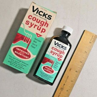 Vintage 1950s/60s Vick ' s Cough Syrup Glass Bottle Rare - - 4507 3