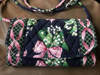 Vera Bradley Wallet With Strap Return To Happiness,  Usa,  Rare Cancer Pattern