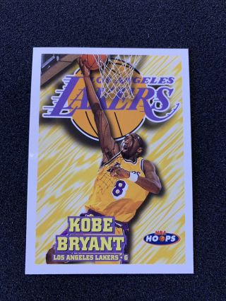 Kobe Bryant 1996 - 97 Skybox Hoops 2nd Year Card Rare 75 La Lakers Minor Crease