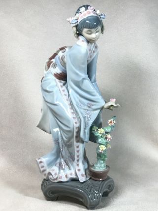 Lladro Guisha Girl 1449 Porcelain Figurine Retired Broken Finger Rare 9.  75”