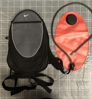 Rare Vintage Nike Hydration Pack - 3 Liters - Compact Backpack Water Pouch Blk