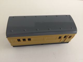 Thomas and Friends Trackmaster Dodge Yellow Mustard Coach Car RARE 3