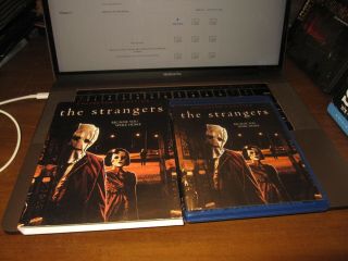 The Strangers Blu - Ray Disc Includes Rare Slipcover Scream Factory
