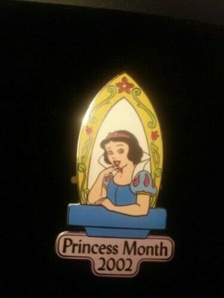 Snow White Dress Princess Of Month Window 2002 - Le 100 Rare Disney Pin