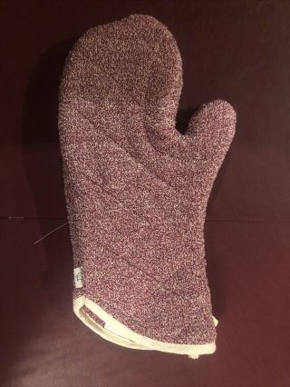 The Pampered Chef Thick Quilted Oven Mitt Cranberry Retired Rare Find