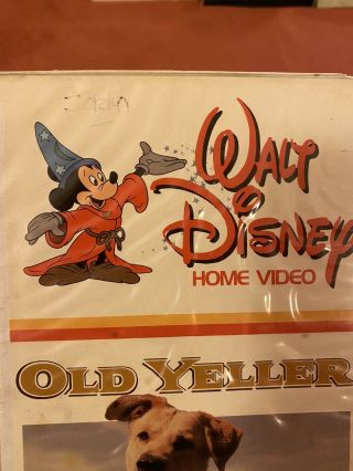 Vintage Old Yeller Clam Shell VHS Rare 2