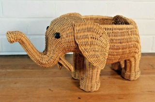 Rare 1970s Vintage Wicker Rattan Elephant Planter Storage Basket Mcm / Boho