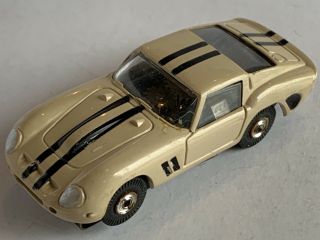 Vintage Aurora Thunderjet 500 Ferrari Ho Slot Car “rare Thin Post” Tan/black