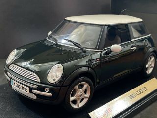 1:18 Bmw Mini Cooper “green” Lhd 3dr Hatch Maisto Model Car Boxed Rare