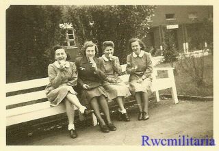 RARE Female Wehrmacht Blitzmädel Helferin Girls in Work Dresses on Bench 2