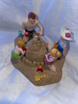 DEPT 56 Snow Village RARE A DAY AT THE BEACH Family Figure 57.  55228 Retired 06 2