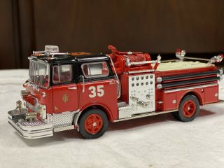Corgi Heroes Under Fire Mack Cf Pumper Fire Truck Chicago E - 35 Rare Find