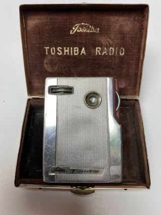 Vintage Toshiba Transistor Radio With Case.  Rare