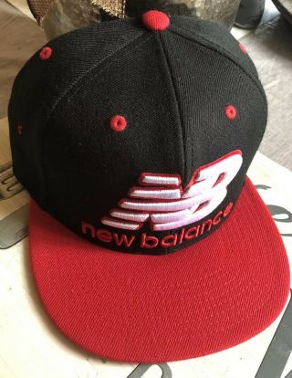 Vintage Retro Balance Cap Snap - Back Black Red Rare
