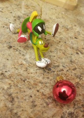 Marvin The Martian & K - 9 Holding On Christmas Ornament Warner Brothers Rare