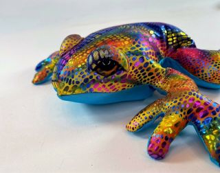 Rare Rainforest Cafe Iridescent Rainbow Colors Plush Frog 10 " Blue Underbelly