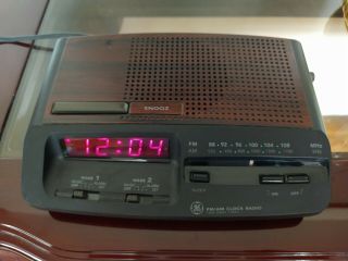 Vintage Ge Am/fm Alarm Clock Radio Model 7 - 4621a