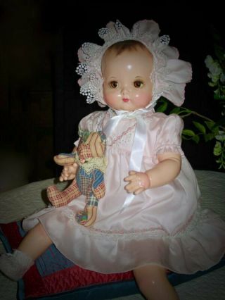 Lovely 25 " Flirty - Eyed Vintage 1940s Effanbee Baby Bright Eyes Composition Doll