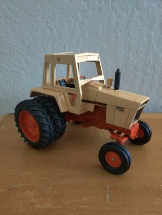 Vintage Case Agri King 1070 Tractor With Cab & Duals 1/16 Scale By Ertl