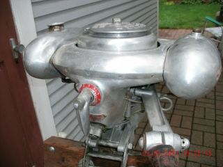 Antique Vintage 1938 Twin Pod Waterwitch 2.  5 Hp Fresh Water Outboard Motor