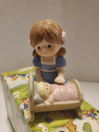 Vintage 1986 Enesco Country Cousins Sarah With Doll And Cradle