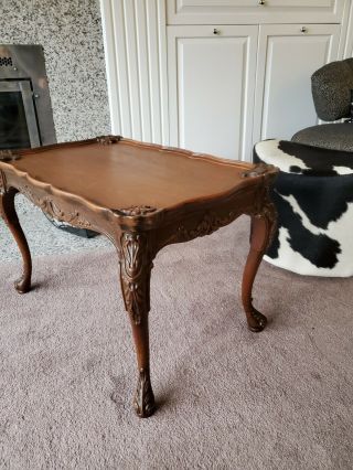 Vintage KRUG French Provincial Ornate Walnut Coffee End or Cocktail Table EUC 3
