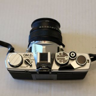 Vintage Olympus OM - 2N 35mm SLR Film Camera G Zuiko 50mm F1.  4 Japan Near 4