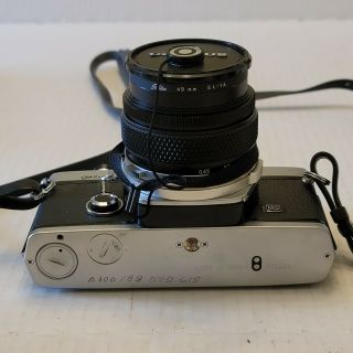 Vintage Olympus OM - 2N 35mm SLR Film Camera G Zuiko 50mm F1.  4 Japan Near 6