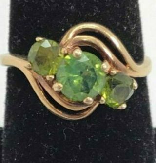 10k Gold Vintage 3 Stone Peridot Ring