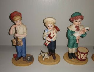 Jan Hagara Collectibles Porcelain Figurines Set Of 6 With 2 Signs