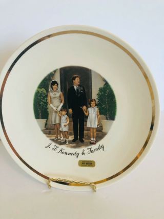 Vintage 1960’s John F Kennedy & Family Souvenir Plate Dallas Texas Wax Museum