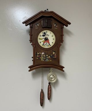 Disney Memories Of Mickey Mouse Wooden Wall Cuckoo Clock Bradford Exchange 2008