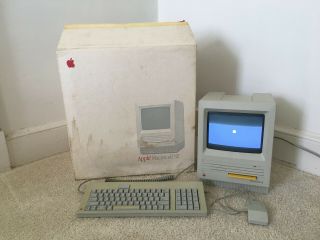 Apple Macintosh Se M5011 With Keyboard,  Mouse & Box - Powers On Vintage Computer