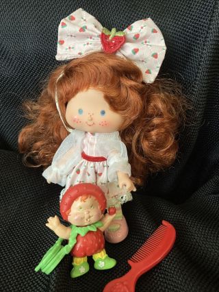 Vintage Kenner Strawberry Shortcake Strawberry Shortcake Doll W/ Berrykin