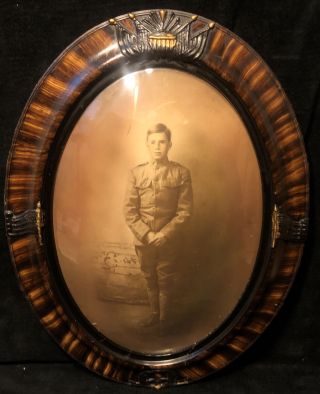 Antique Wwi Portrait Doughboy Patriotic Wood Oval Frame Army Military Flags Rare
