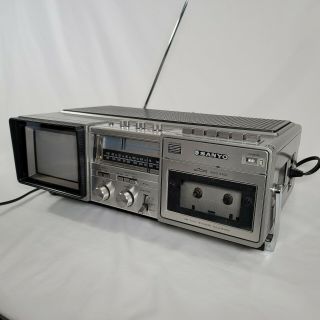 Sanyo Cassette Radio TV Model MTC40 Vintage Ghetto Blaster Powers On,  See Notes 3