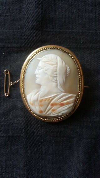 Antique Victorian Vintage 9k 9ct Gold Large Brooch With Carved Shell Cameo