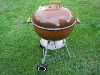 Vintage H Code 1986 Weber Kettle Charcoal Grill Chocolate Coppertone 22 Inch