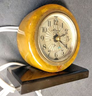 1930s Catalin & Bakelite Clock,  Swirled,  Rare Manco Manovill Co.  N.  Y. 3