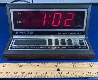 Vintage Spartus Digital Alarm Clock Model 1140 Wood Grain Red Display -