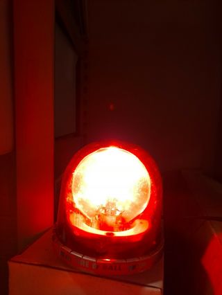Vintage,  Federal Signal Fireball,  Mod Fbh12,  A2,  12 V,  Magnetic Mount Red Light