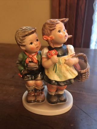 Goebel Hummel W.  Germany Figurine 49/0 To Market Boy & Girl With Basket Tmk 5